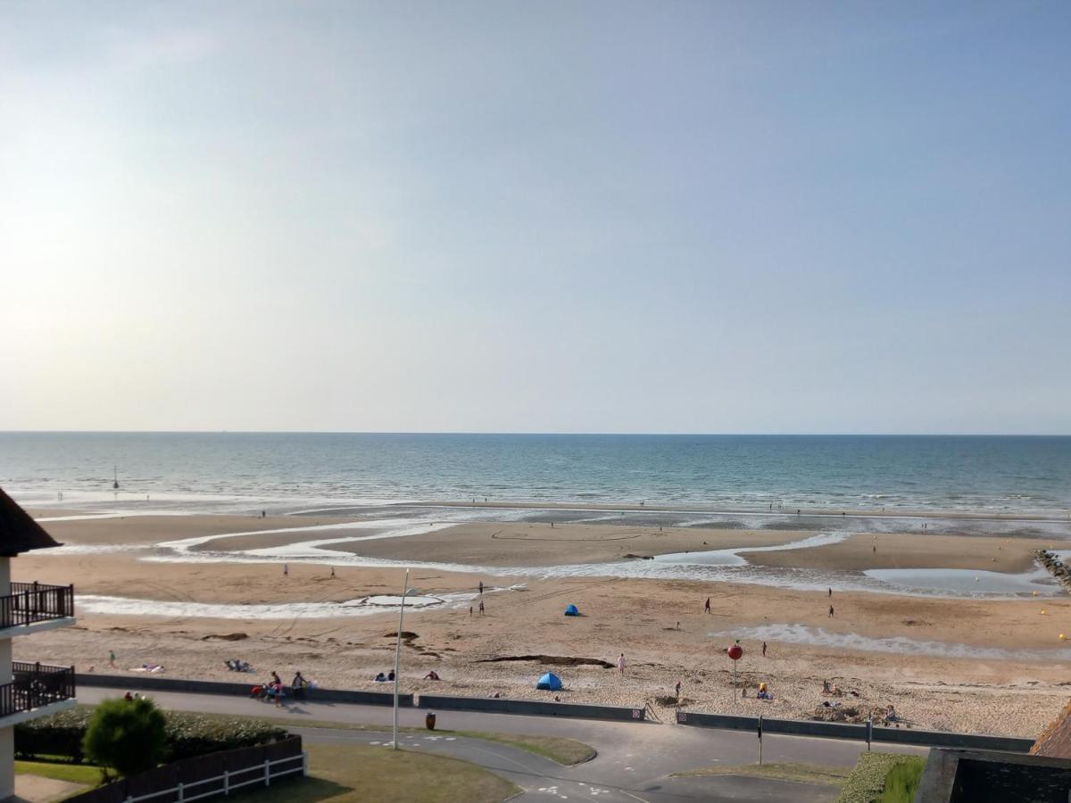 Appartement Liza 2 Pieces Vue Mer A Cabourg Buitenkant foto